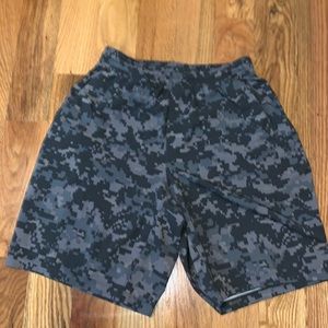 Lulu lemon unlined pacebreaker short 7 in